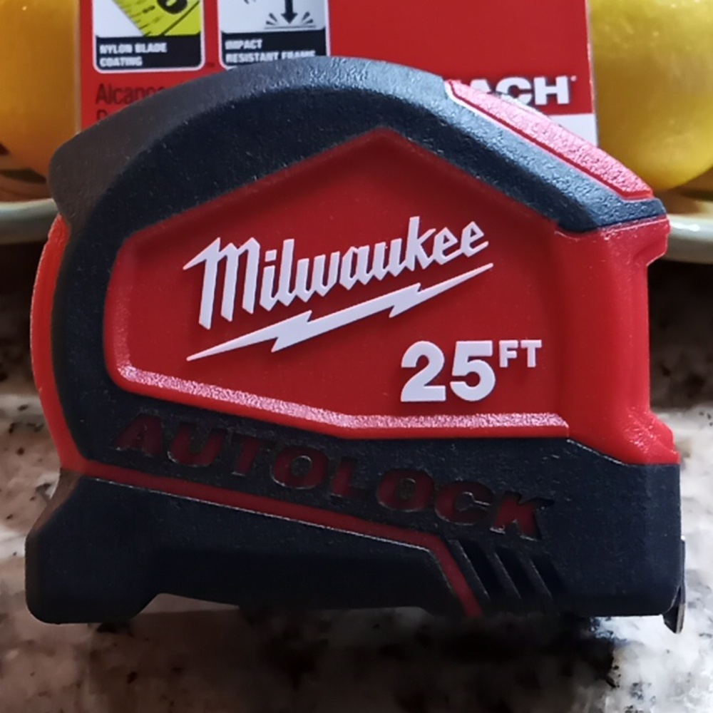Milwaukee 25FT Compact Auto-Lock Tape Measure. Impact Resistant Frame. New. - Picture 3 of 9